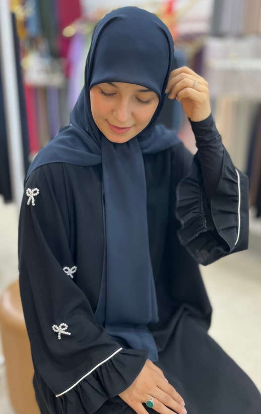 روسری ثنا سرمه ای کش دار حریر